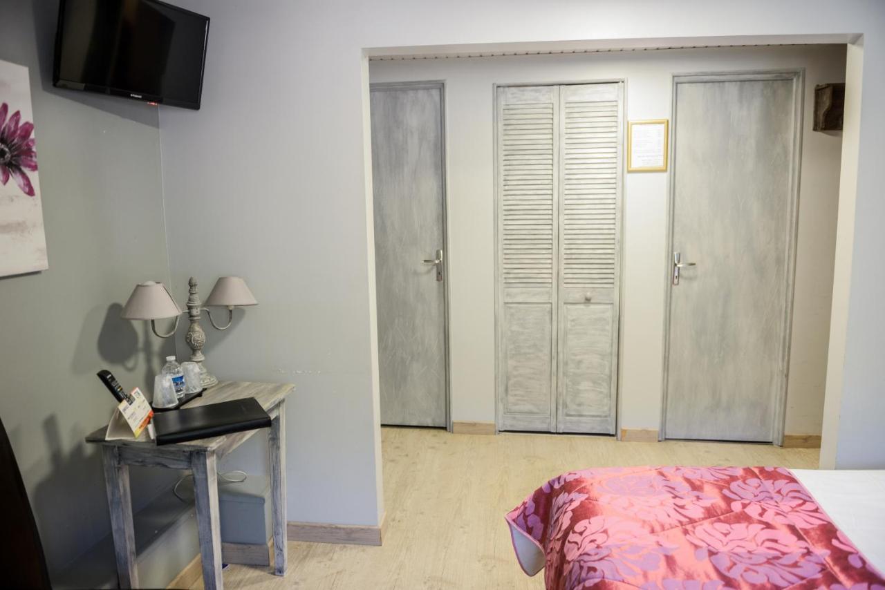 Logis Le Saint Hubert Haybes Exterior foto